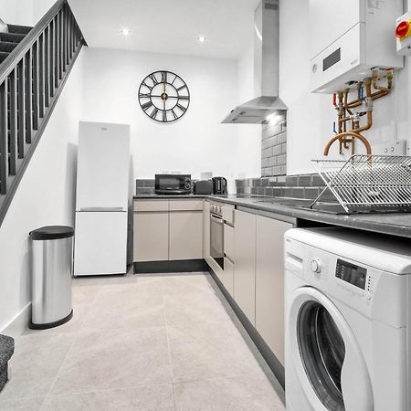 Luxe Apartment - Rowley Regis - Parking - Top Rated - Netflix - Wifi - 49Bg Cradley Heath Buitenkant foto