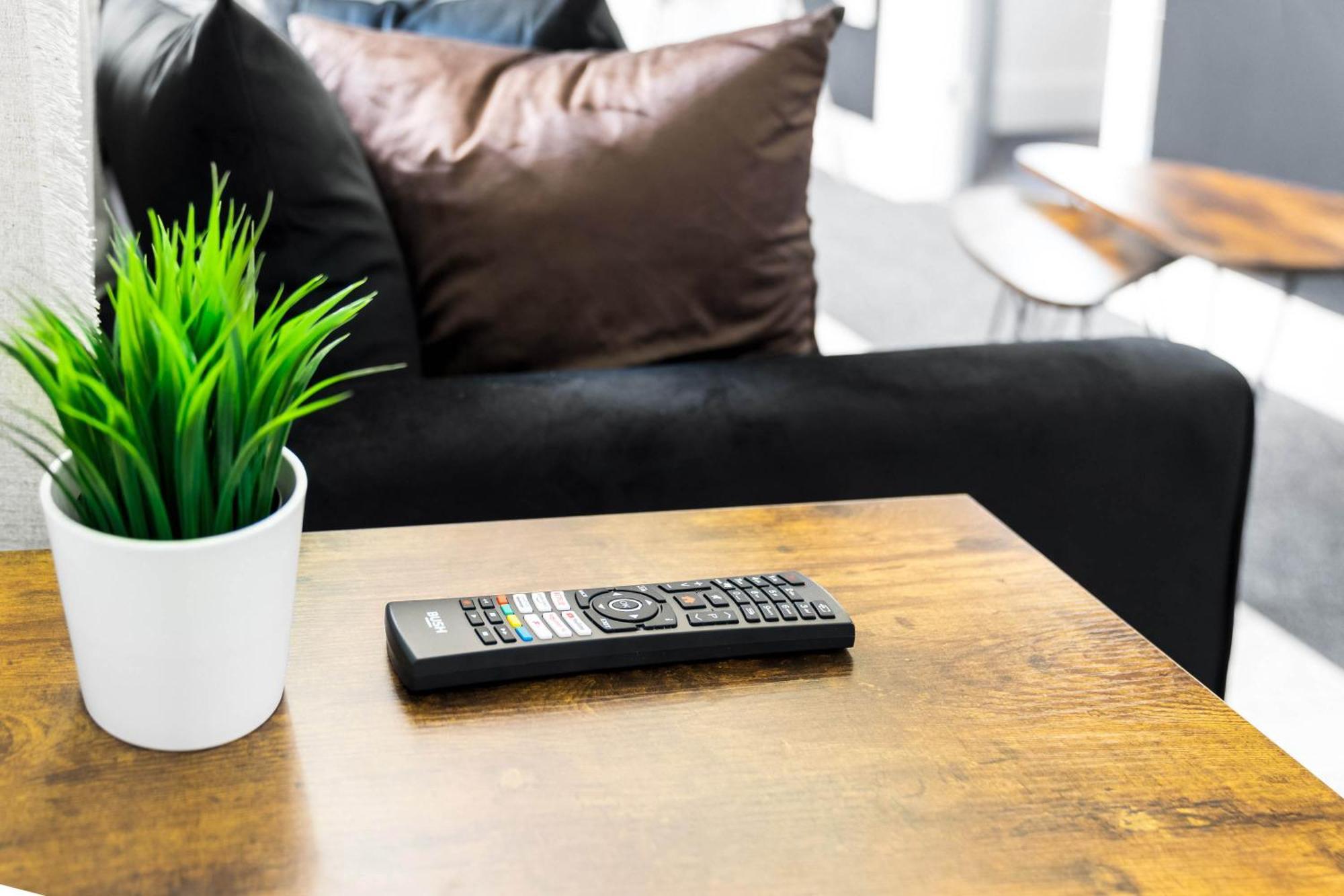 Luxe Apartment - Rowley Regis - Parking - Top Rated - Netflix - Wifi - 49Bg Cradley Heath Buitenkant foto